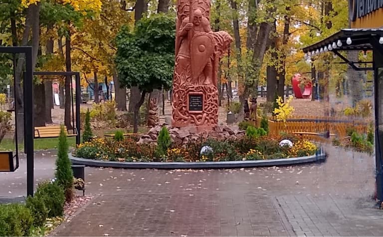 Соборна площа.